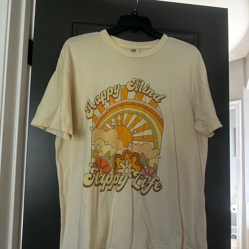 Comfort Colors Cream 'Happy Mind Happy Life' T-Shirt - Picture 2 of 3
